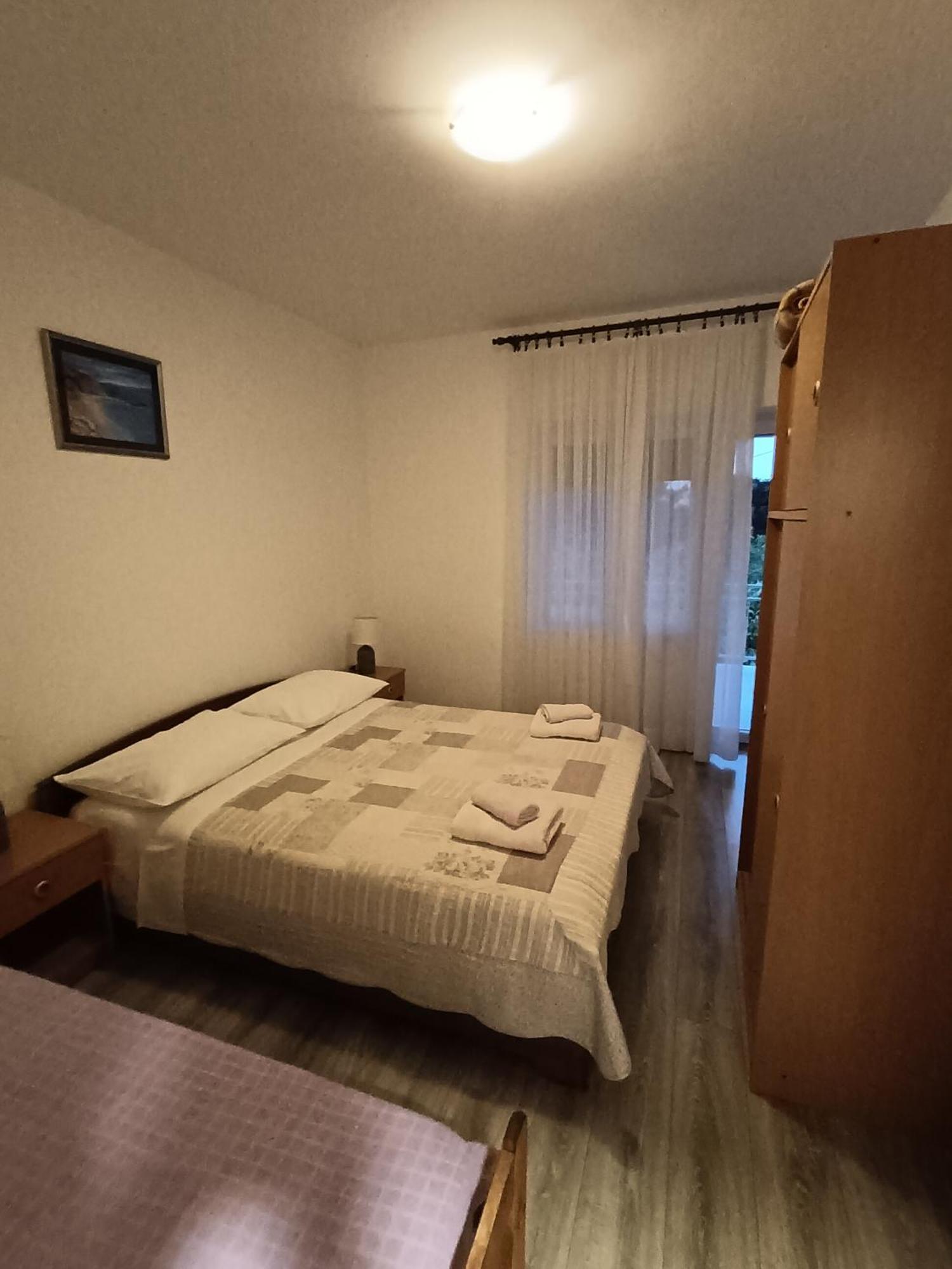 Apartments Lana Starigrad Paklenica Oda fotoğraf
