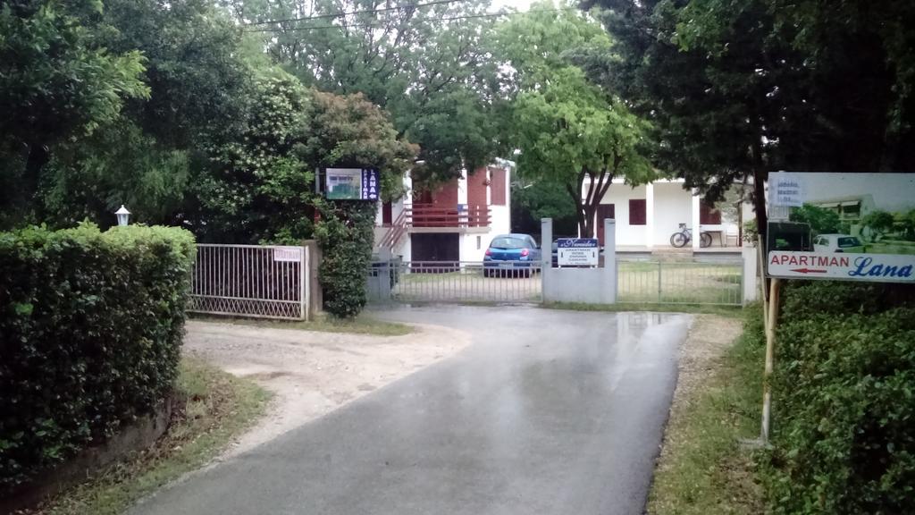 Apartments Lana Starigrad Paklenica Dış mekan fotoğraf